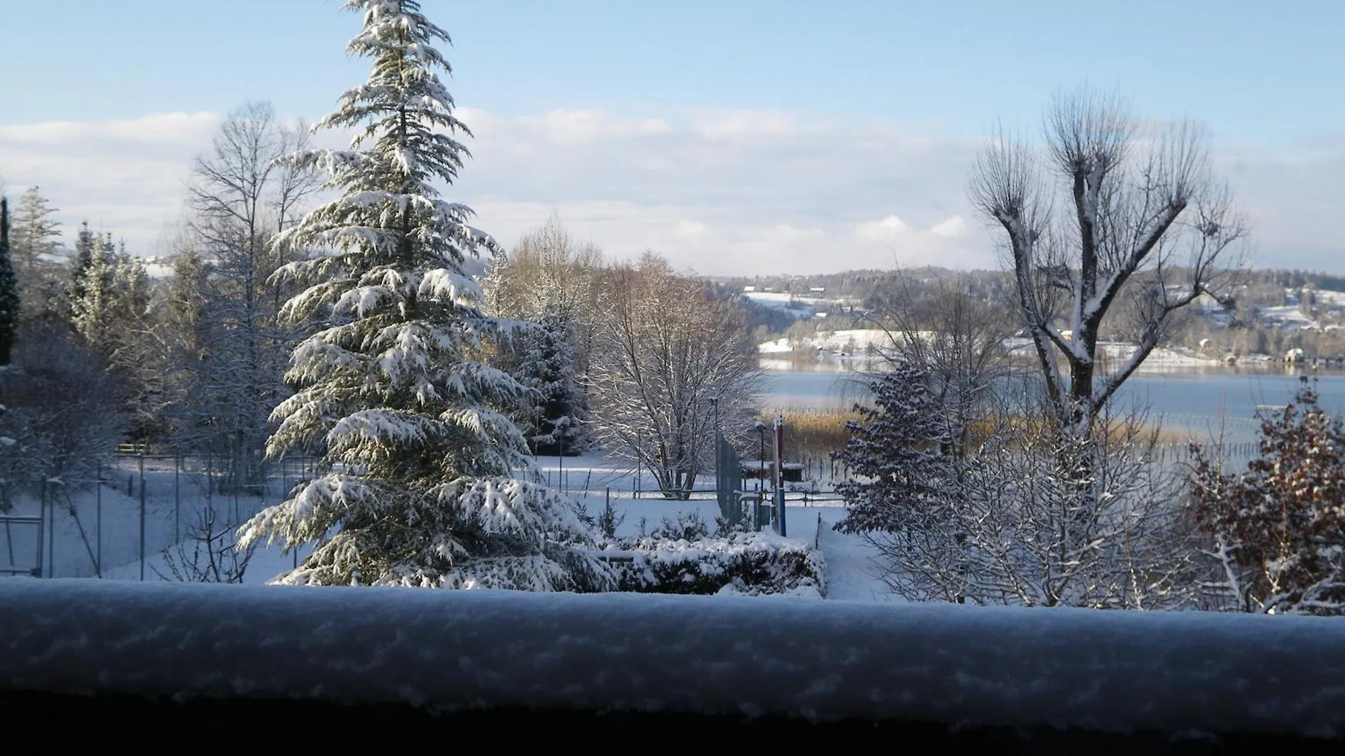 Les Sirenes Hotel Lepin-le-Lac 2*,  France