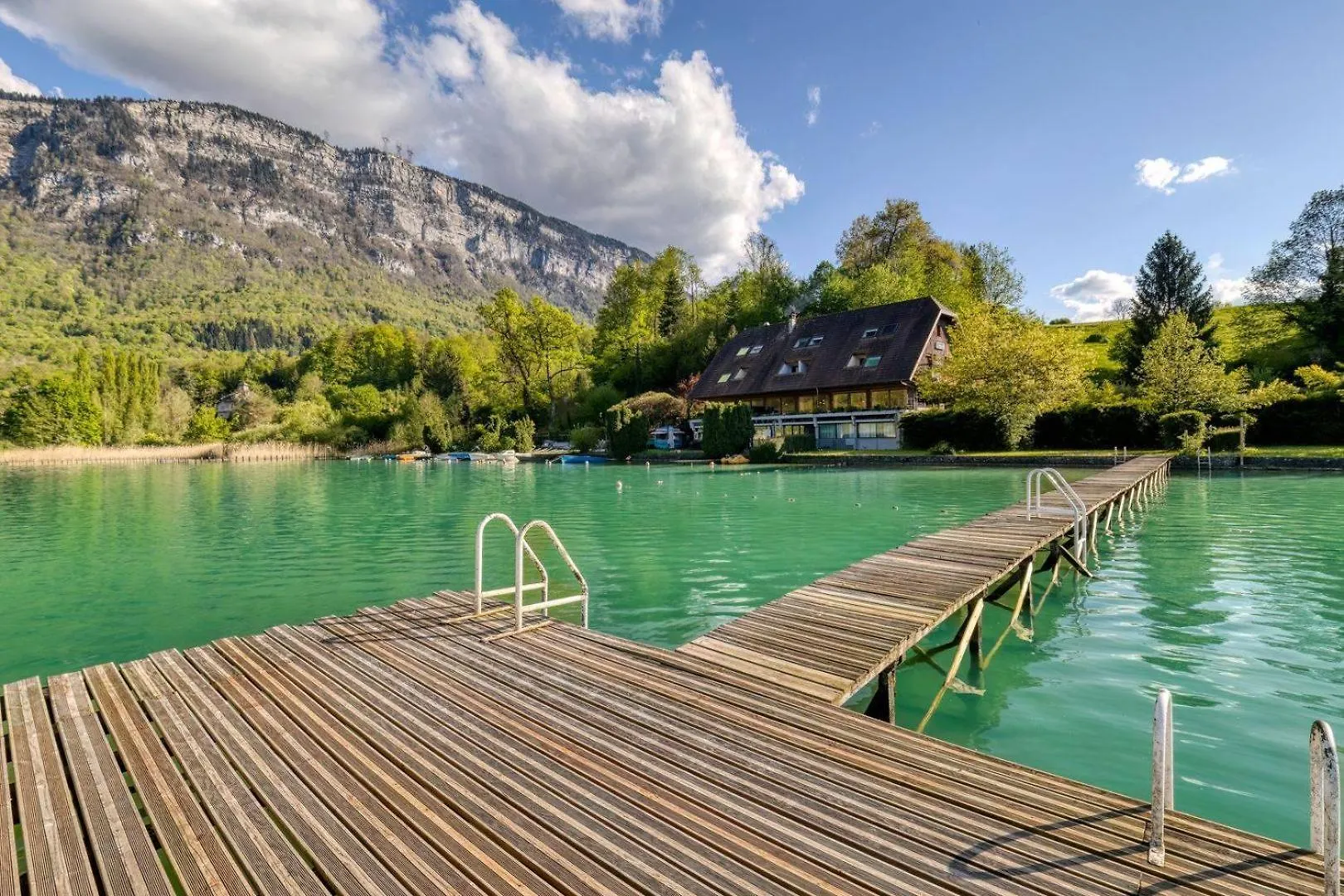 **  Les Sirenes Hotel Lepin-le-Lac France